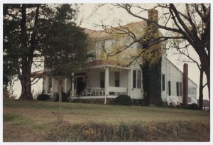 Photograph of the William Allen House, Beverly Plantation, Elbert County, Georgia. Elbert County Library Collection, Elbert County Library.