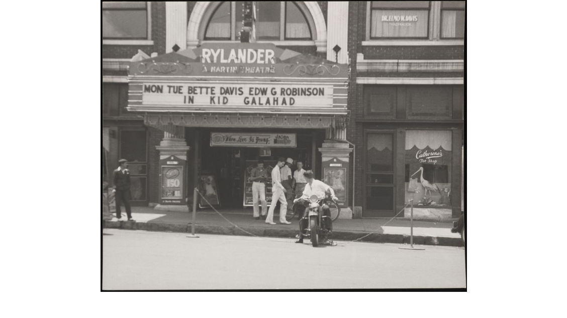A photo of the front of the Rylander Theatre when it was under the ownership of the Martin Theatre Company. T he marquee reads Monday Tuesday Bette Davis, Edward G. Robinson in Kid Galahad.