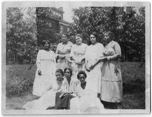 Photo of the Graduating Class of the Atlanta School of Social Work, 1920